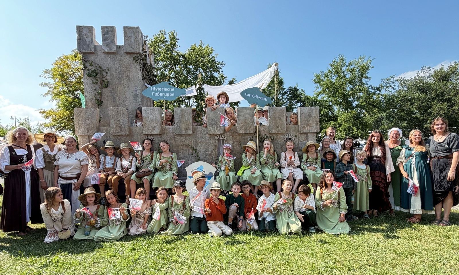 Historischer Festumzug der Carl-Orff-Schule